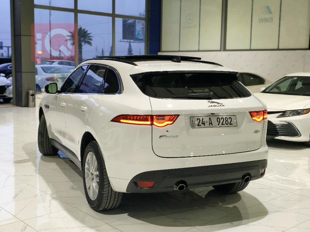 جاكوار إف-بيس